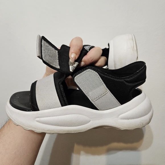 Adidas Mehana Sandals Size 3 - Picture 5 of 7